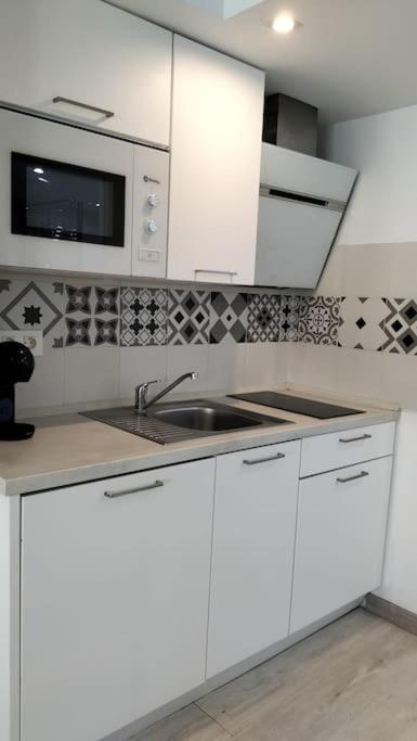 First Line 2br With Pool In Center Of Appartamento *