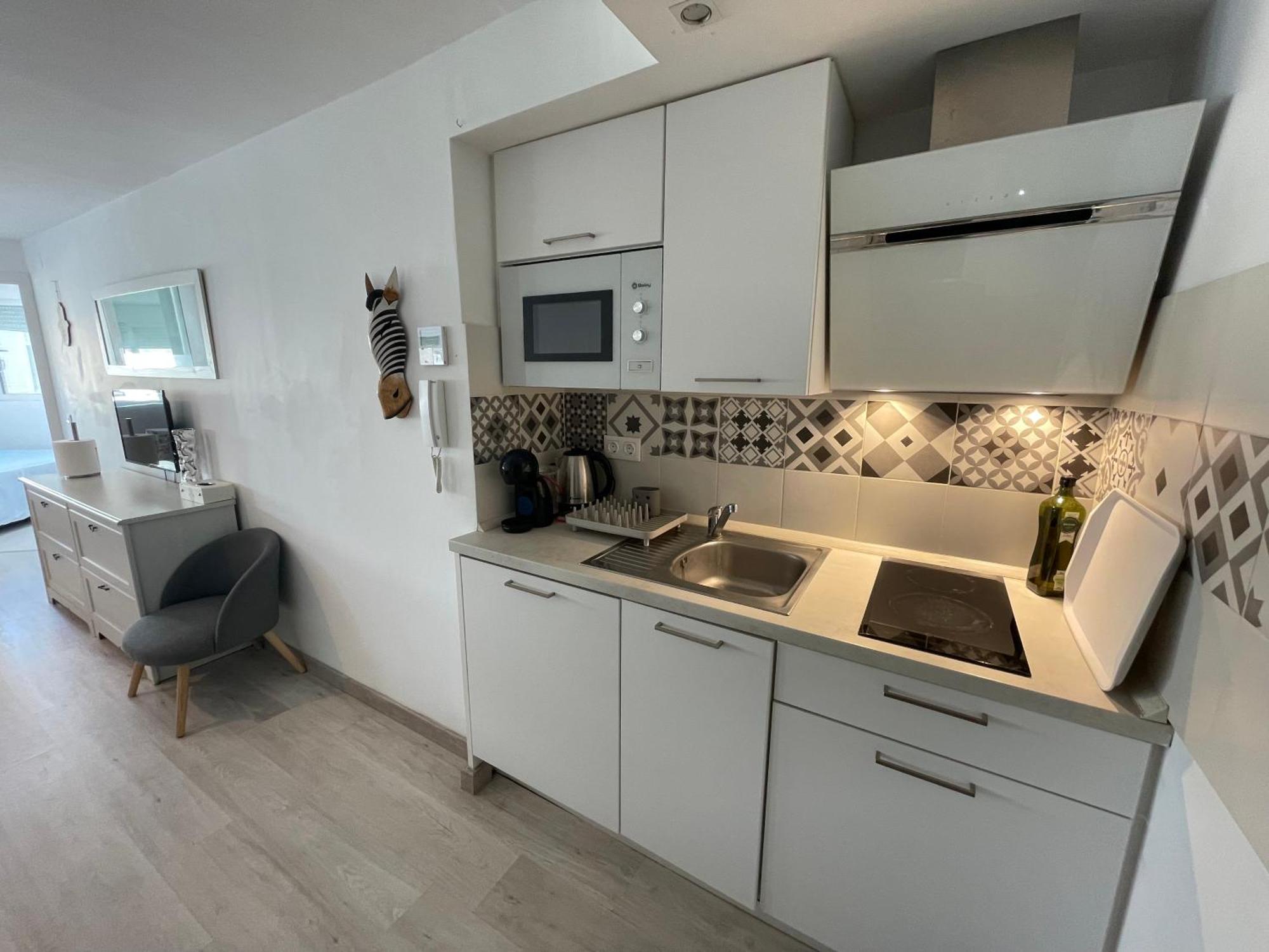 First Line 2br With Pool In Center Of Marbella