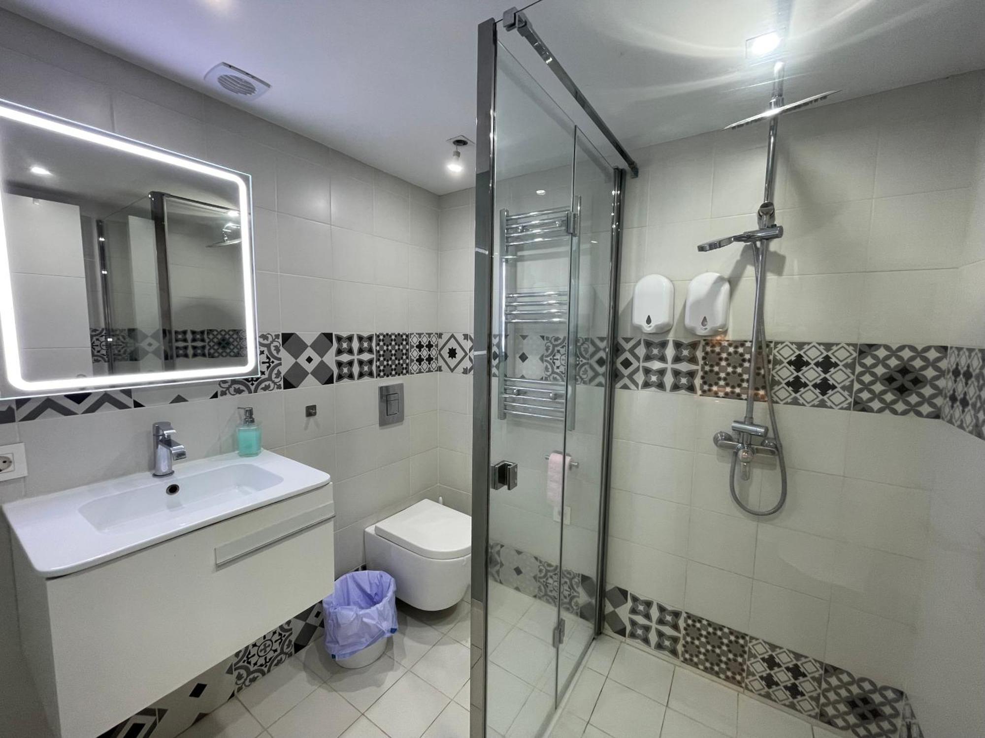 First Line 2br With Pool In Center Of