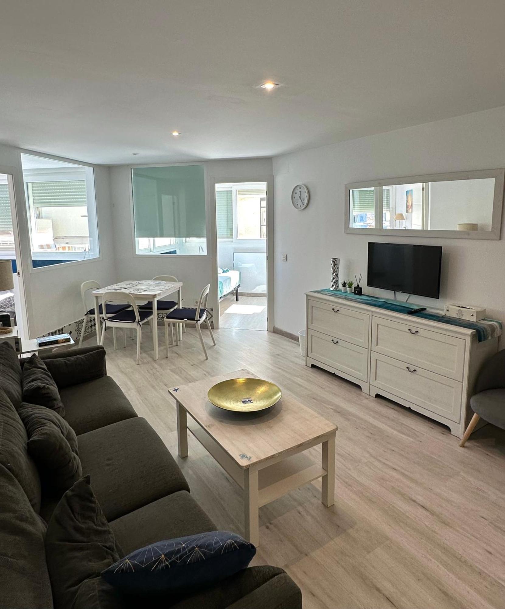 First Line 2br With Pool In Center Of Apartment Marbella