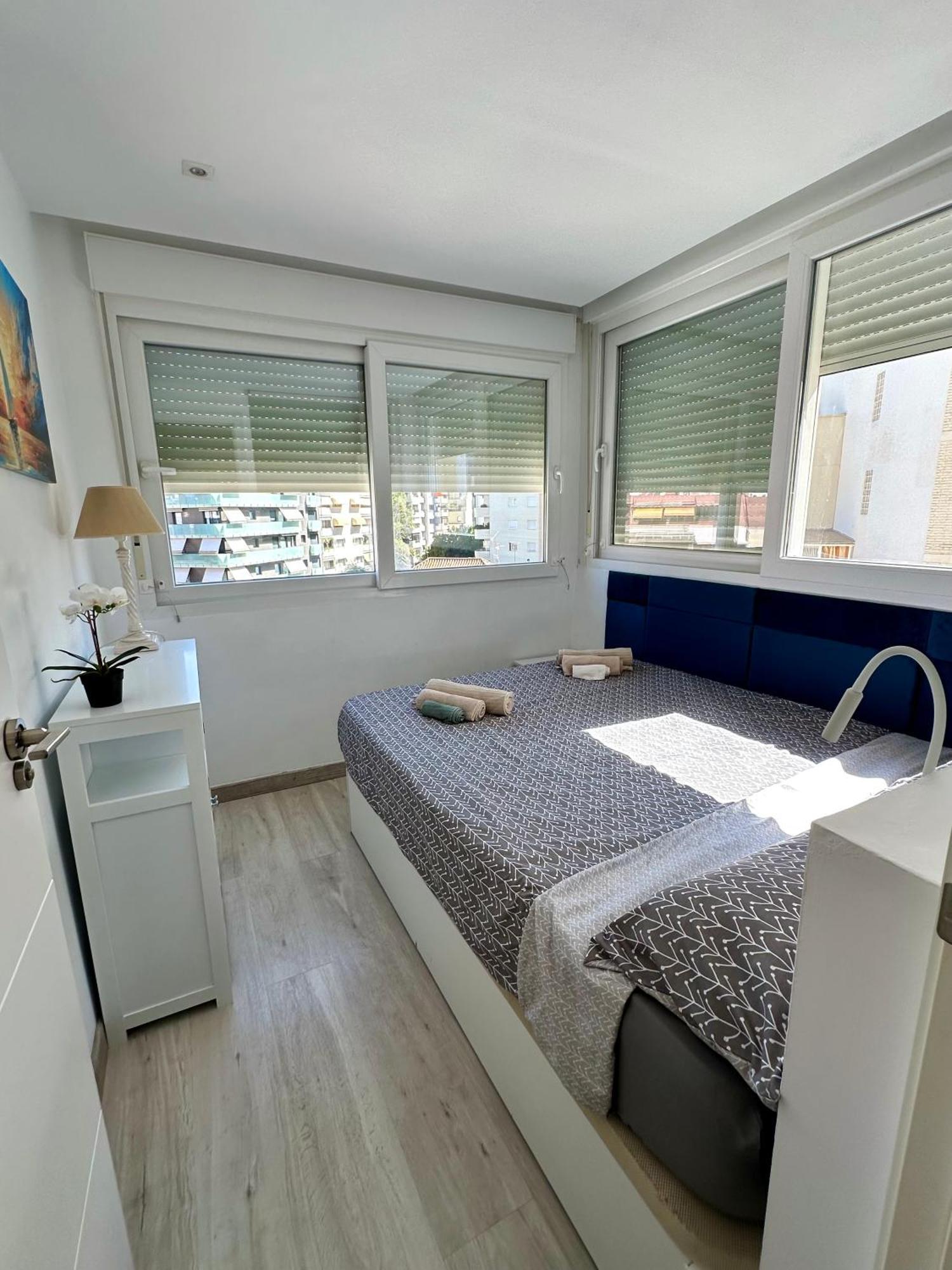 Apartment First Line 2br With Pool In Center Of *