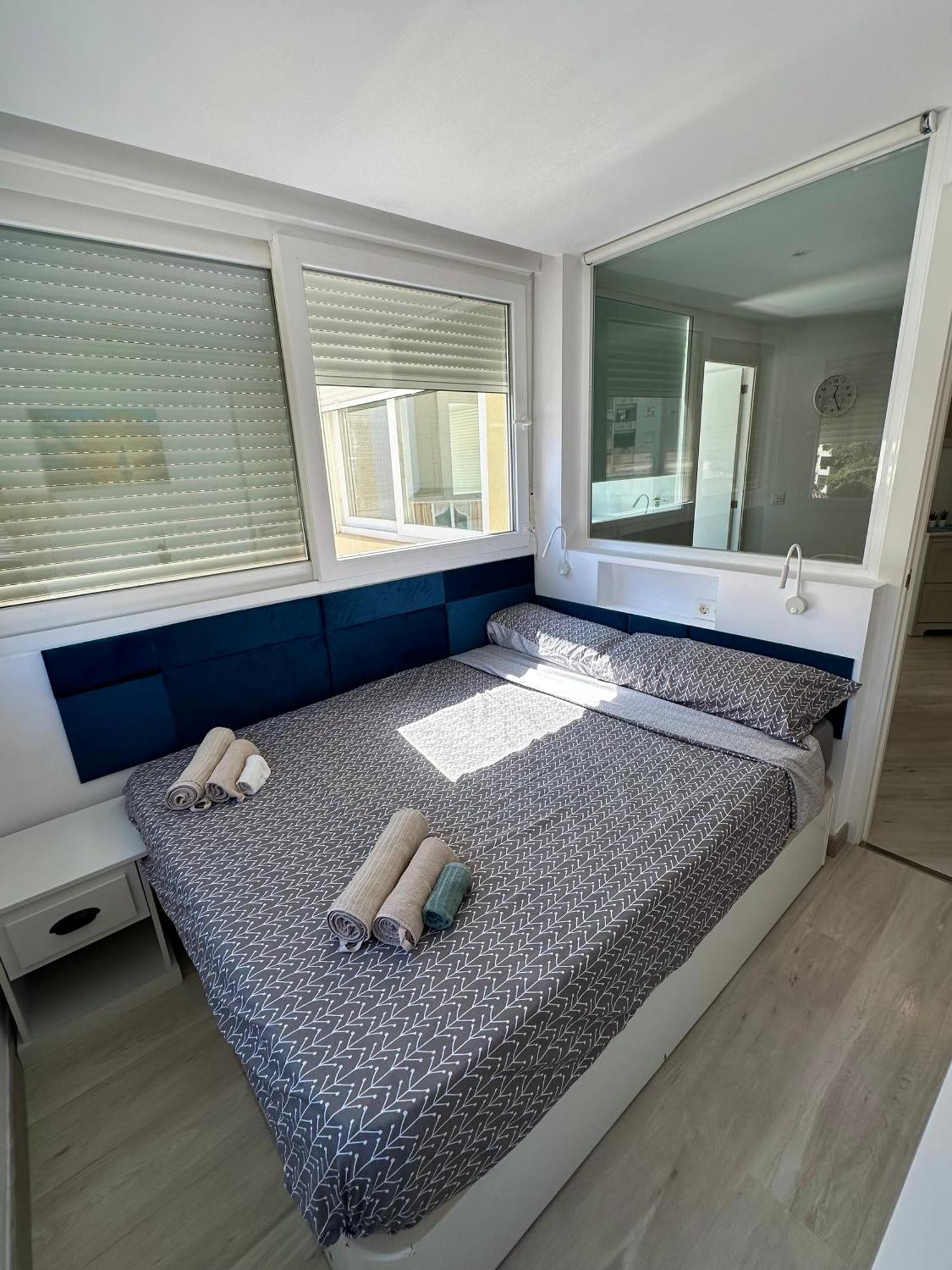 First Line 2br With Pool In Center Of